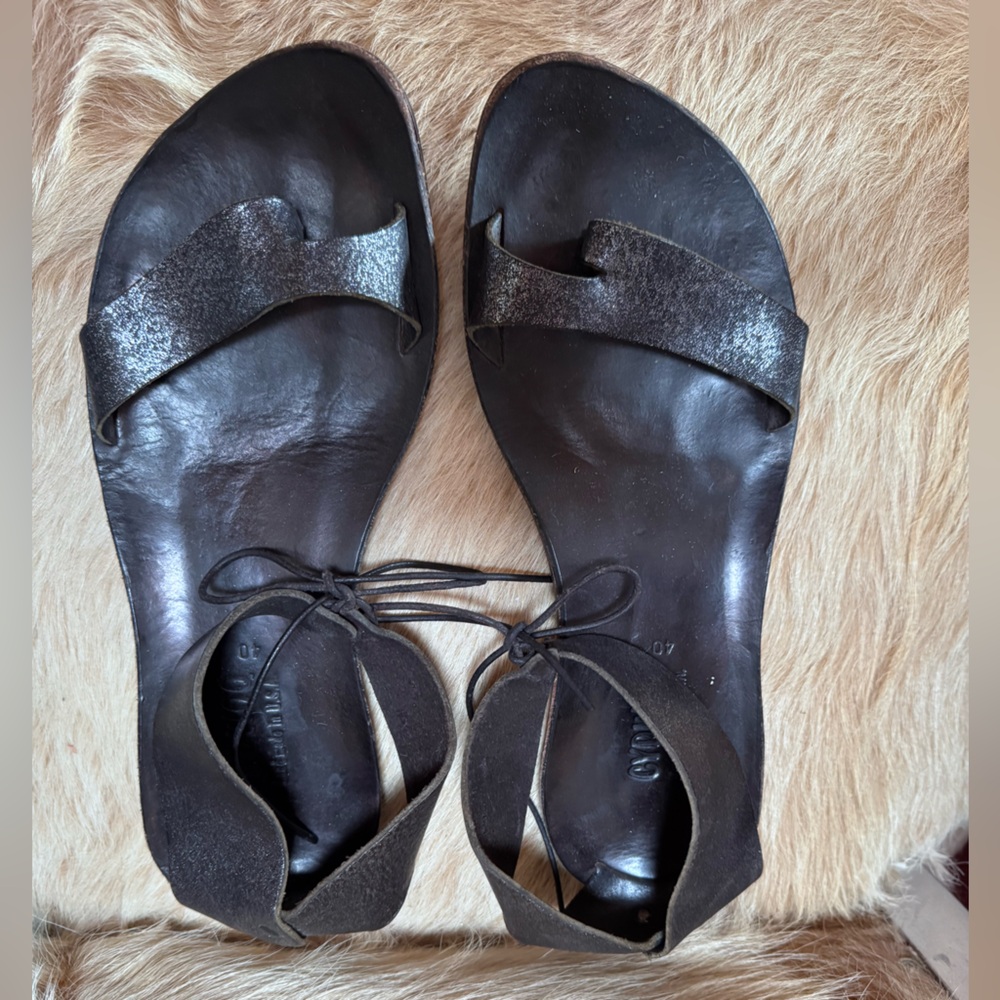 Cydwoq Dark Brown Leather Sandals